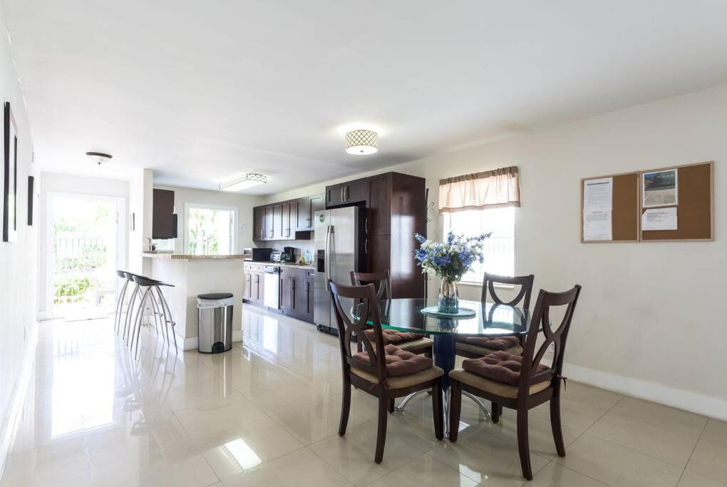 A1 - Endless Summer Vacation Rentals - Affordable Luxury Near Downtown Форт-Лодердейл Экстерьер фото
